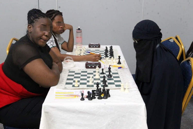 Man Uses Burka Disguise to Participate in Women's Chess Tournament